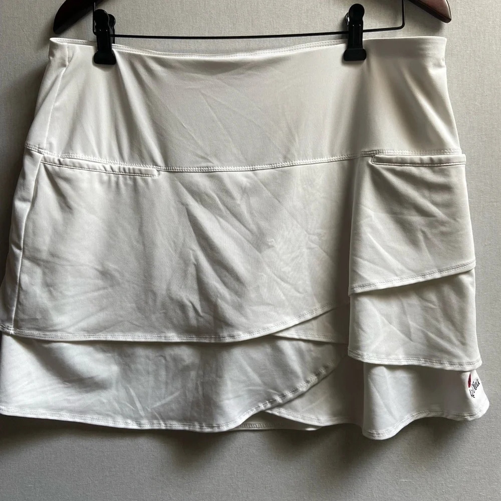Lucky In Love White Tennis Skorts Activewear Golf Skirt Patch Logo Size XL